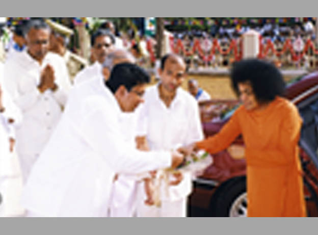 Sri Sathiya Sai Images